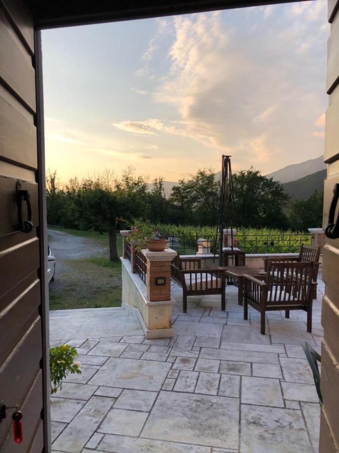 Galleria Ars Apua Bed & Breakfast Carrara Exterior photo