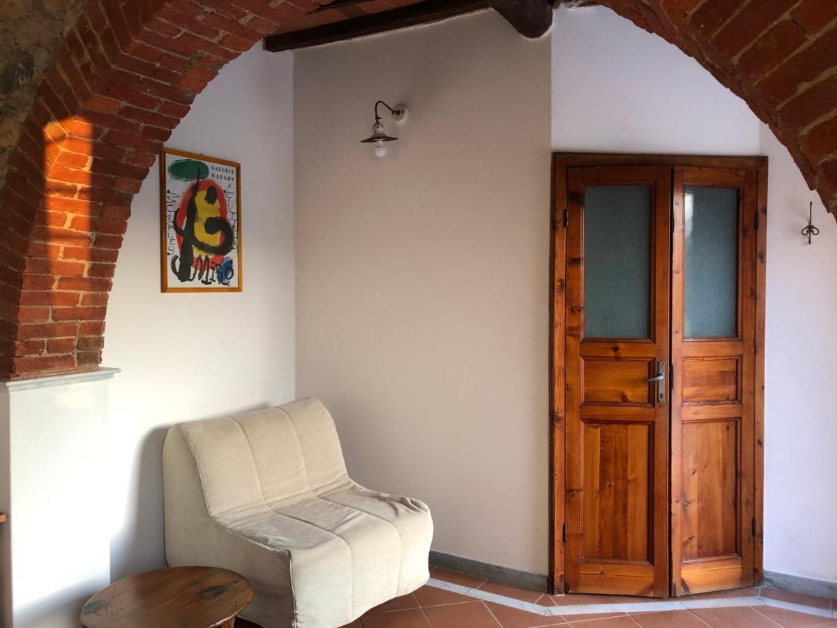 Galleria Ars Apua Bed & Breakfast Carrara Exterior photo