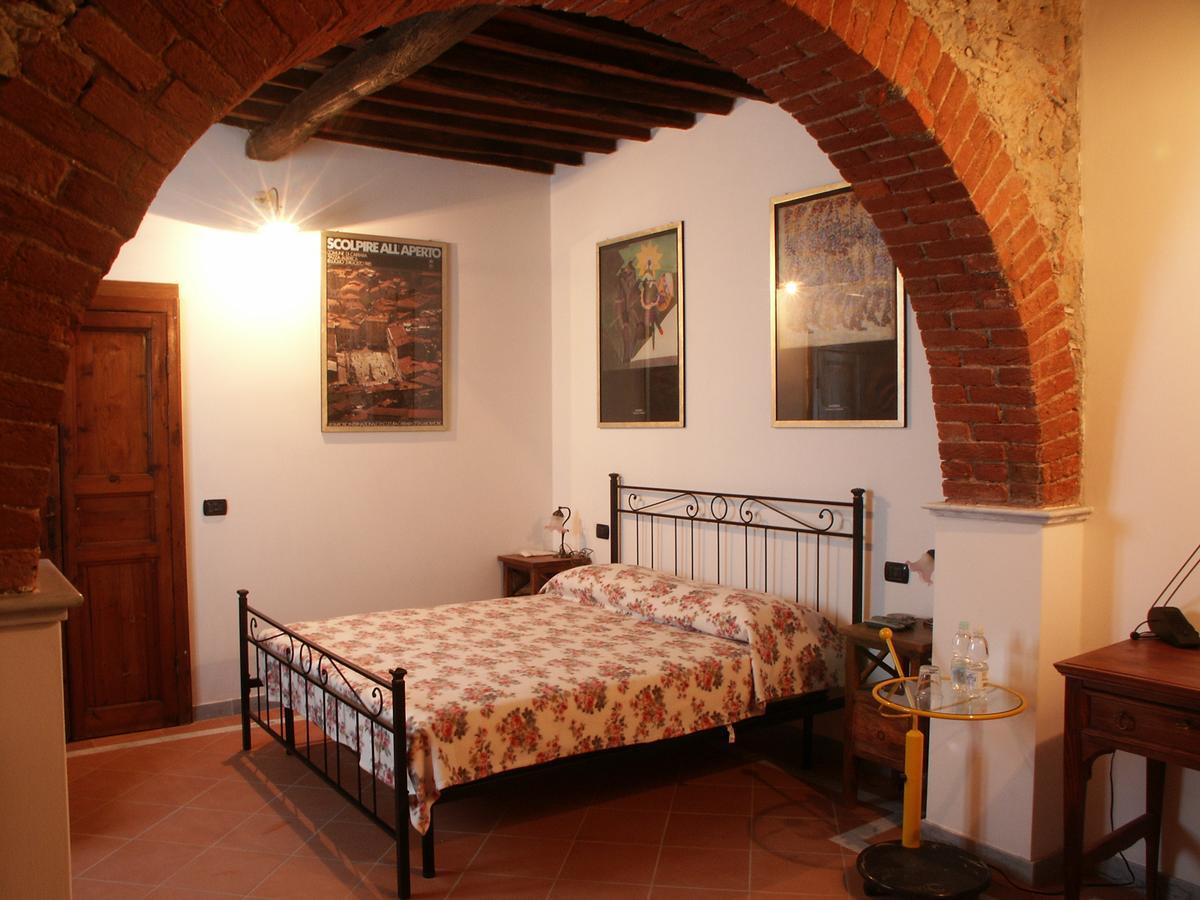 Galleria Ars Apua Bed & Breakfast Carrara Exterior photo